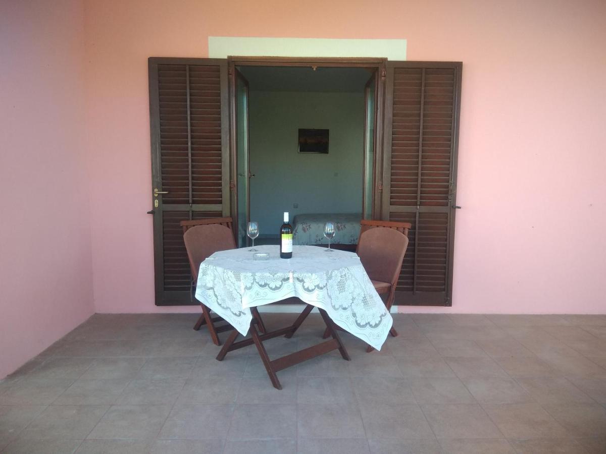 Apartmani Peko Pag Town Buitenkant foto
