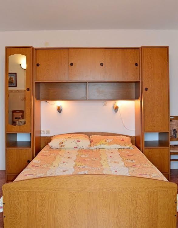 Apartmani Peko Pag Town Buitenkant foto